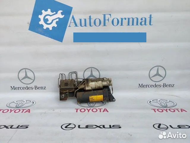 Lexus LX570 Блок цилиндров гидроподвески