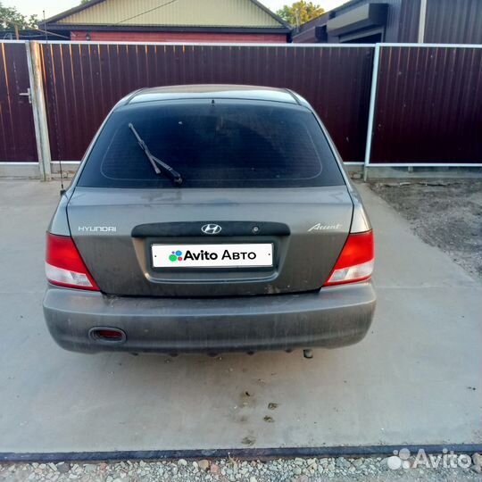Hyundai Accent 1.3 МТ, 2001, битый, 300 650 км