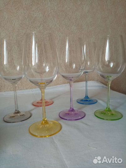Бокалы для вина новые