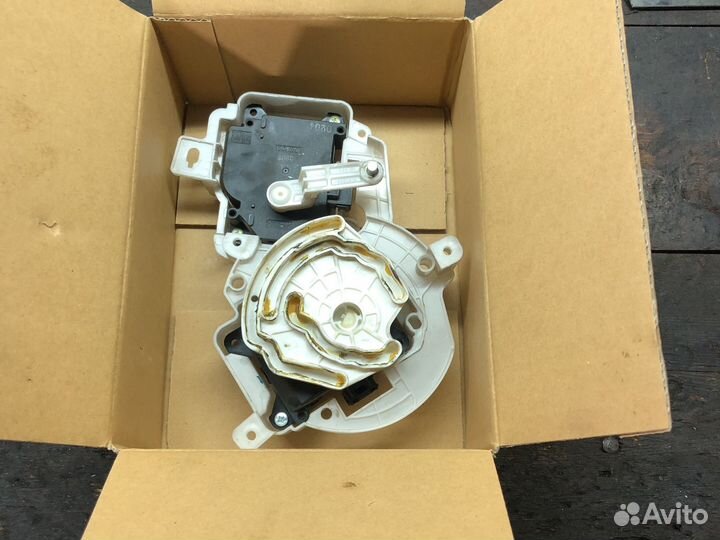 Сервопривод заслонки печки subaru