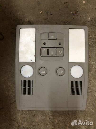 Плафон внутреннего освещения задний (Audi A8)