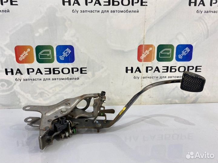 Педаль сцепления Toyota Corolla E150 1ZR-FE 2008