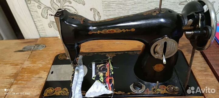 Швейная машинка,вязалка