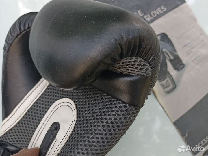 Боксерские тренировочные перчатки 12 oz everlast