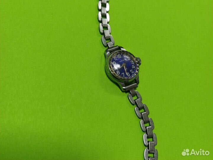 Часы женские Чайка