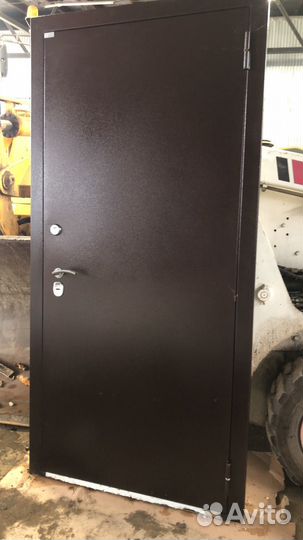 Дверь входная металлическая бу