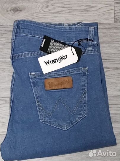 Джинсы Wrangler зауженные голубые 34, 36 размеры