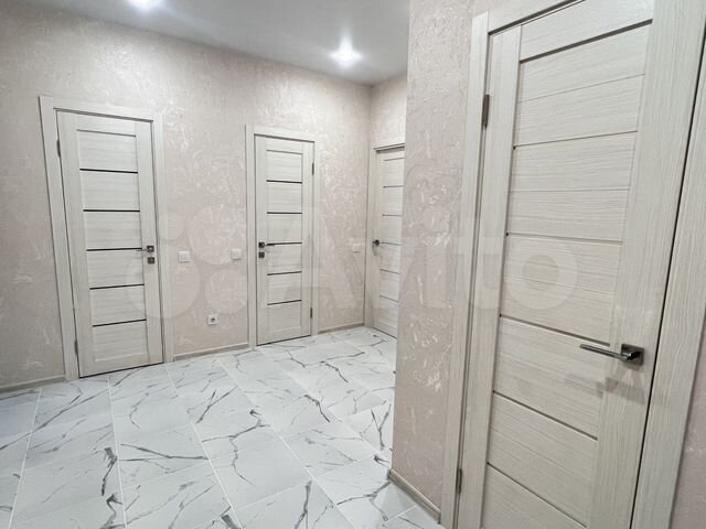 2-к. квартира, 68,4 м², 1/9 эт.