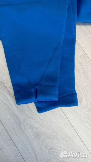 Спортивный костюм женский