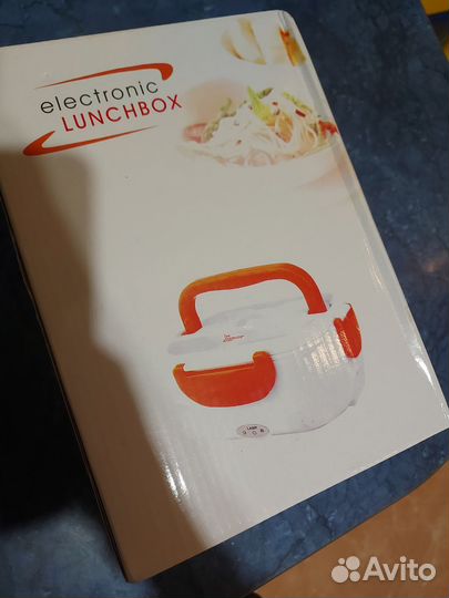 Контейнер для еды с подогревом