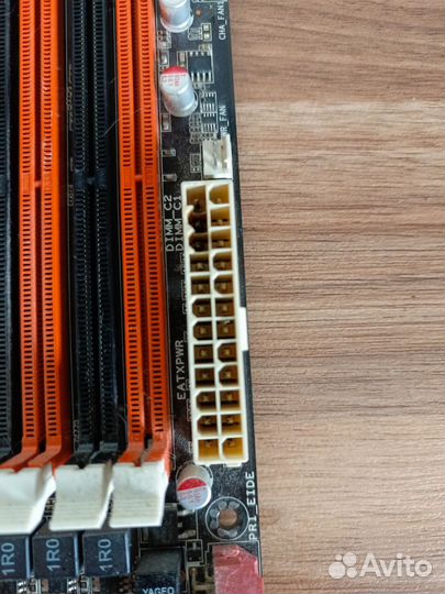 I7 920 + Asus p6t deluxe v2 1366