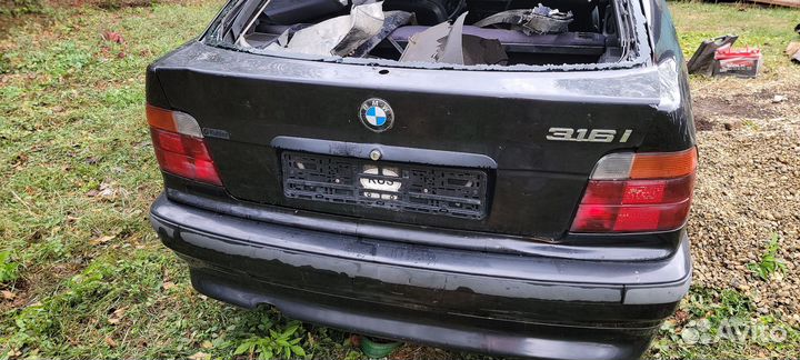 Стёкла бмв Е36 купэ