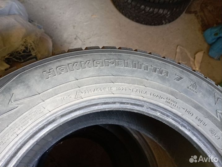 Nokian Tyres Hakkapeliitta 7 215/65 R16