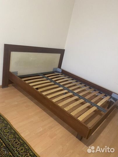 Кровать двухспальная