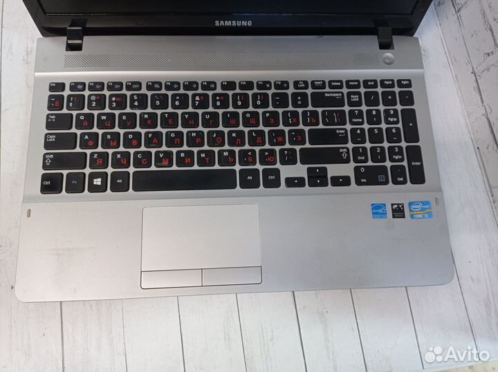 Ноутбук Samsung 300E5E / 6Gb. DDR3 / SSD 250Gb