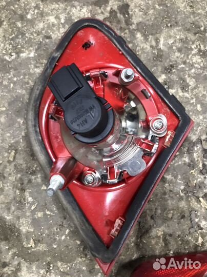 Задние внутренние фары Volkswagen Passat B6