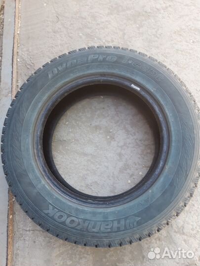 Hankook Radial RA10 215/65 R16