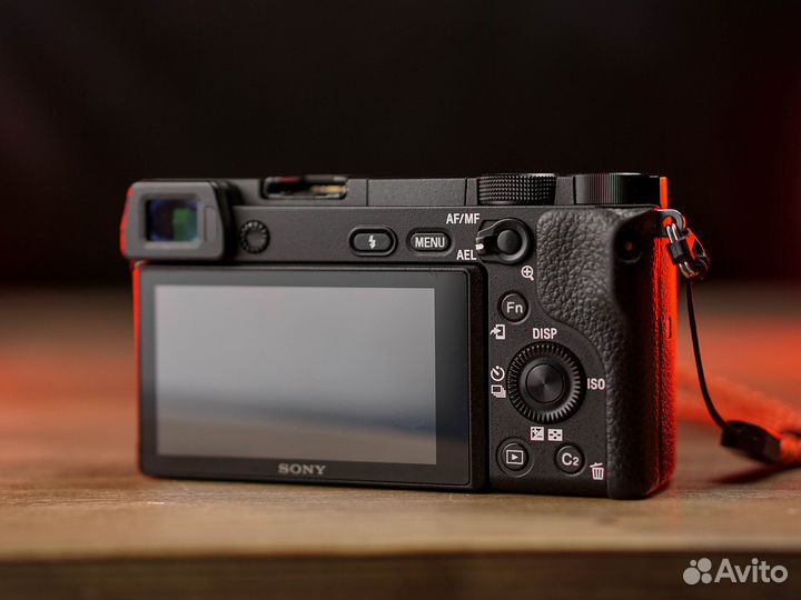 Sony Alpha a6300 + sel 16-50 oss