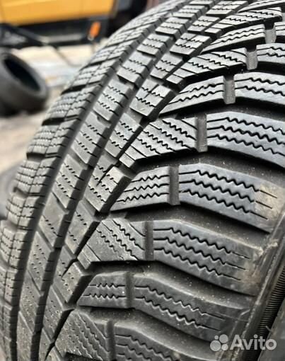 Hankook Winter I'Cept Evo2 W320 215/45 R16