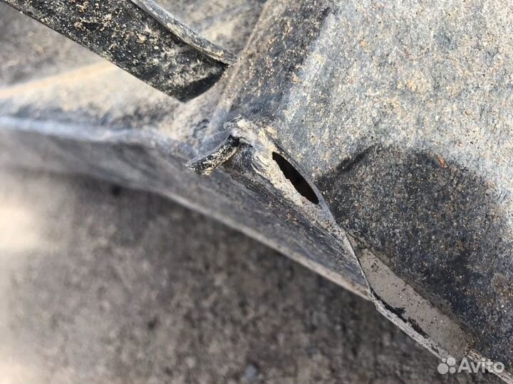 Подкрылок передний левый Volkswagen Polo (Rus)