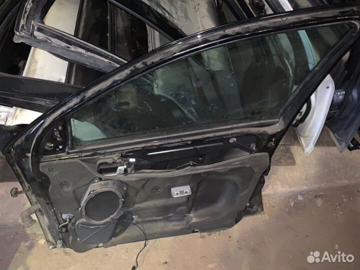 Дверь передняя правая Ford Mondeo 3 2000-2007