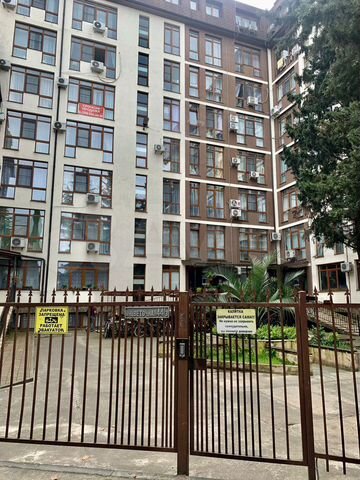 3-к. квартира, 47 м², 1/6 эт.