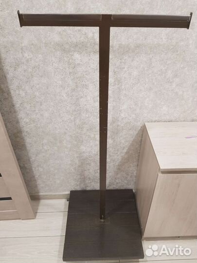 Вешалка для одежды напольная