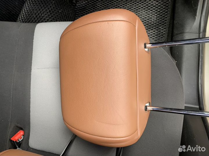 Подголовники Toyota Land Cruiser 200