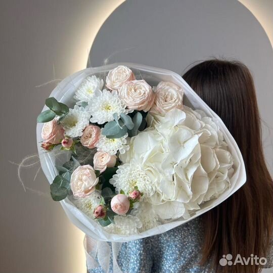 Сборный букет с гортензией