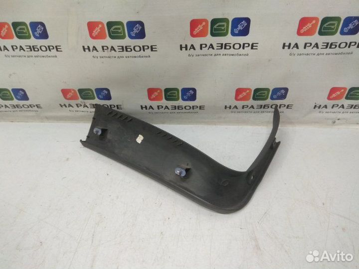 Обшивка крышки багажника левая Opel Astra H 1.3