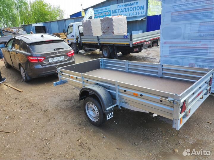 Прицеп легковой. Размеры кузова: 2735х1371х290 мм