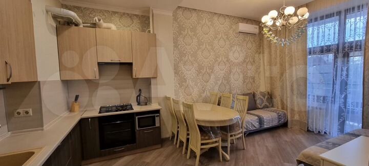 2-к. квартира, 56 м², 4/8 эт.