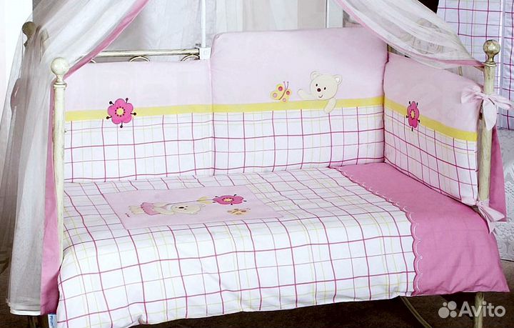 Комплект в кроватку, с бортиками. Feretti, Италия