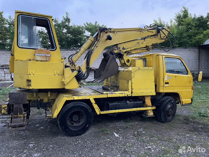 Колёсный экскаватор Aichi B301, 1988