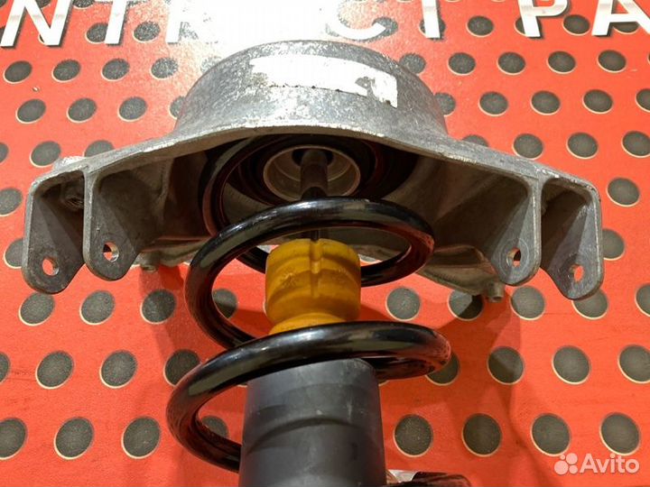 Амортизатор передний левый Porsche Macan 95B 2021