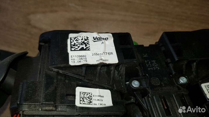 Переключатель подрулевой (стрекоза) Renault sander