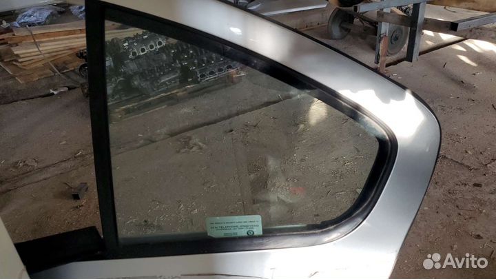 Форточка задняя левая Skoda Octavia A5