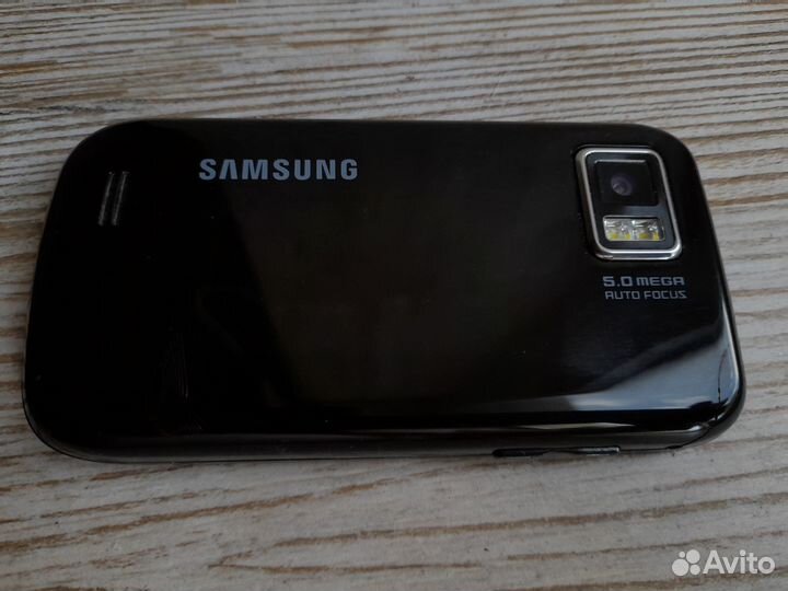 Samsung GT-I8000, 8 ГБ