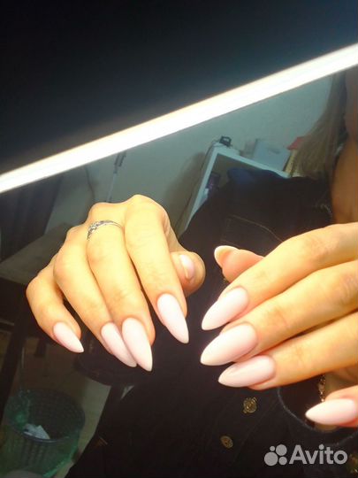 Услуги мастера маникюра и педикюра