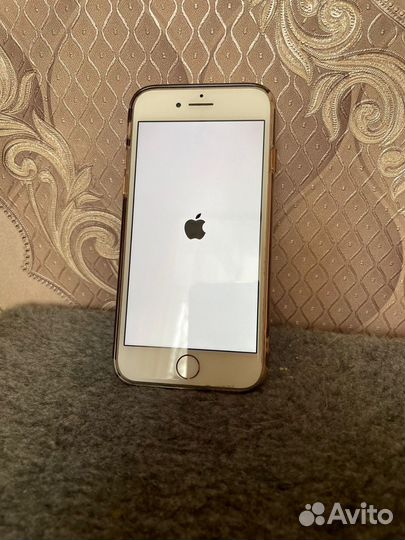 iPhone 8, 64 ГБ