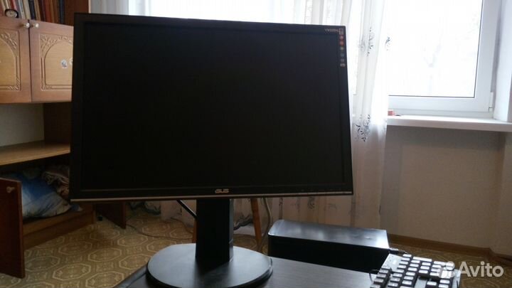Монитор 22