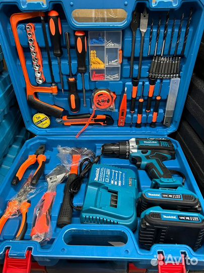 Набор инструментов с шуруповертом makita