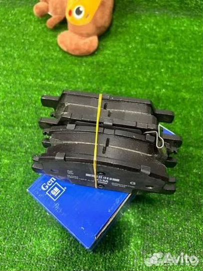 Колодки тормозные chevrolet equinox/malibu/terrein