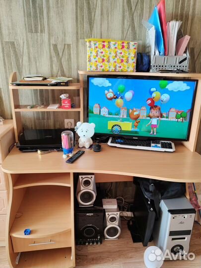 Компьютерный стол