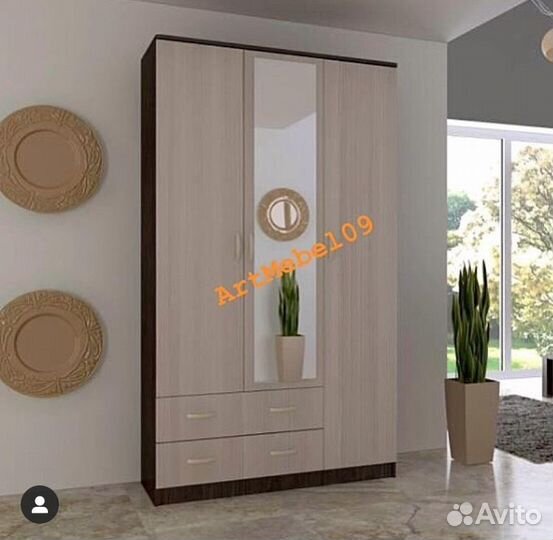 Шкаф 3-х створчатый