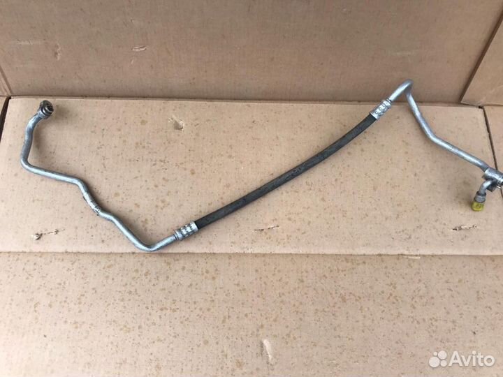 Трубопровод кондиционера на BMW F10 бмв Ф10