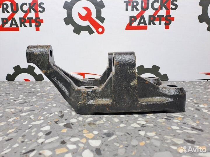 Кронштейн реактивной тяги Mercedes W932 A948325040