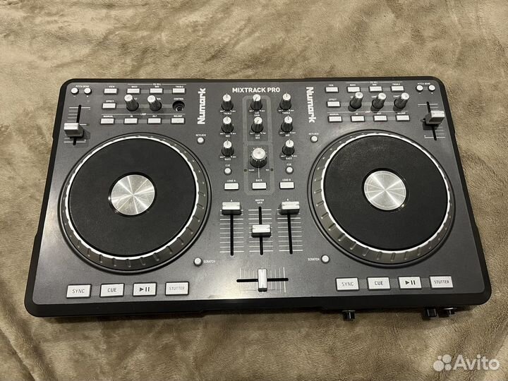 На запчасти Dj контроллер numark mixtrack pro