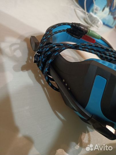 Проводные наушники с микрофоном