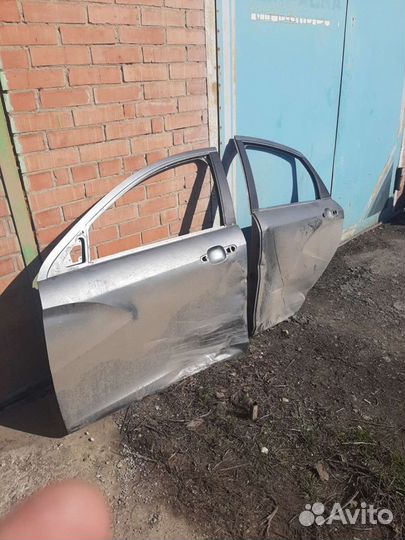 Двери на LADA vesta